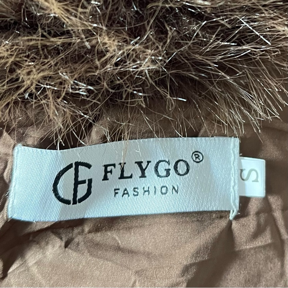 Flygo Fashion Women's Fluffy Faux Fur Coat - Picture 10 of 12
